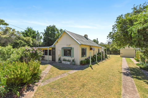 1 Oconner Street Normanville - Perths Hotel 0
