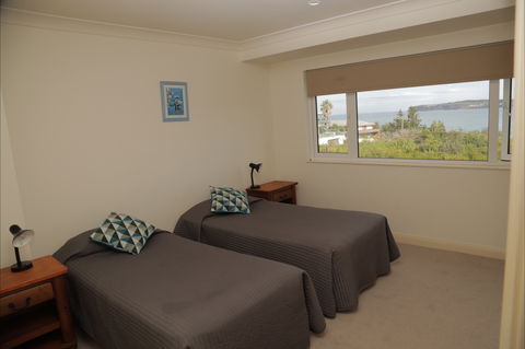 A Beach House Near Manly Two - Perths Hotel 5