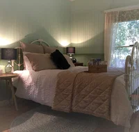 Telegraph Retreat Cottages - Perths Hotel