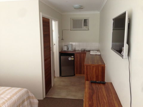 28 Albion Street - Perths Hotel 0