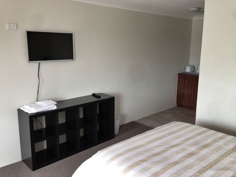 28 Albion Street - Perths Hotel 1
