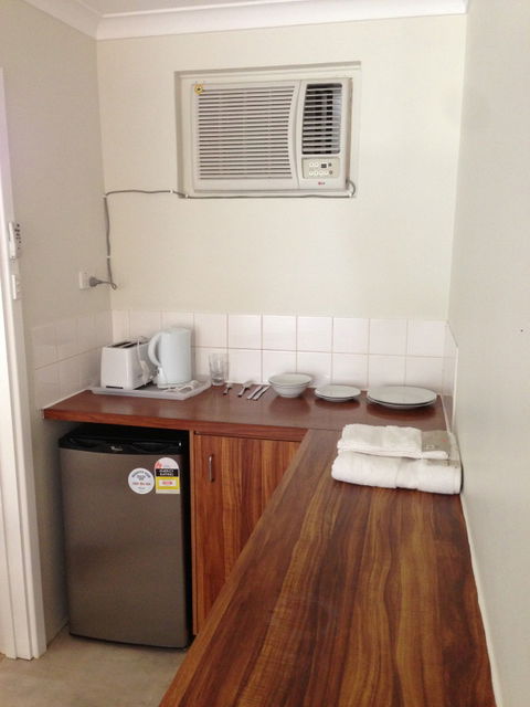 28 Albion Street - Perths Hotel 6