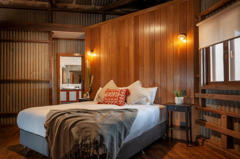 Angaston Saleyards - Auction Shed - Perths Hotel 0