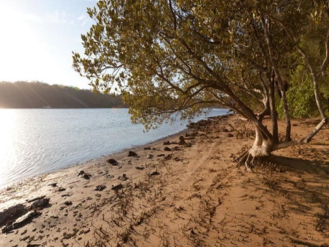 Beach Campground - Perths Hotel 0