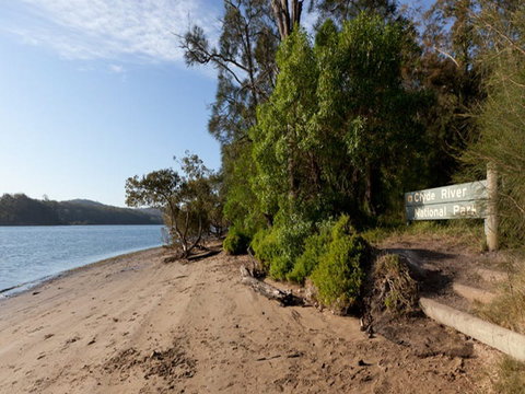 Beach Campground - Perths Hotel 1