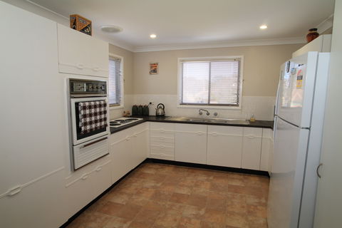 Blissful Paradise At Sussex Inlet - Perths Hotel 1