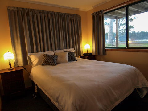 Burilda Waters - Perths Hotel 2