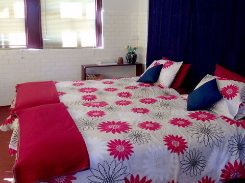 South Hill Heritage Estate Goulburn - Perths Hotel 1
