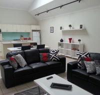 Studio One Accommodation - Perths Hotel
