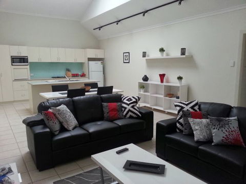 Studio One Accommodation - Perths Hotel 0