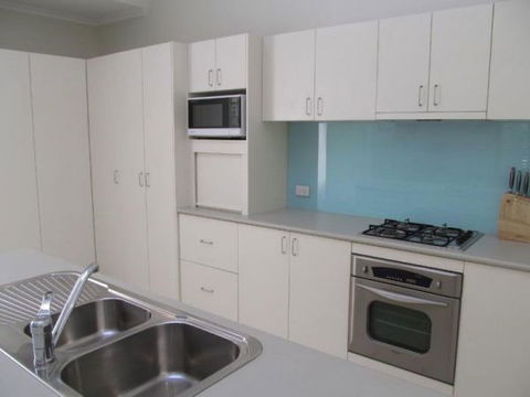 Studio One Accommodation - Perths Hotel 3