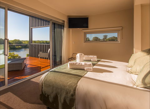 The Frames - Luxury Riverland Accommodation - Perths Hotel 2