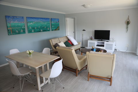 Villa Nina At Sussex Inlet - Perths Hotel 2