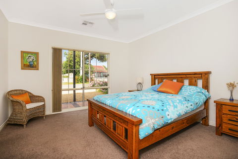 10 Majory Street Normanville - Perths Hotel 5