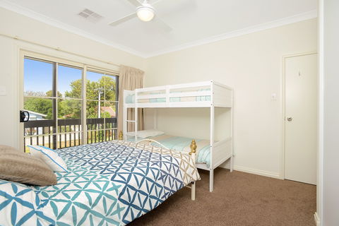 10 Majory Street Normanville - Perths Hotel 6