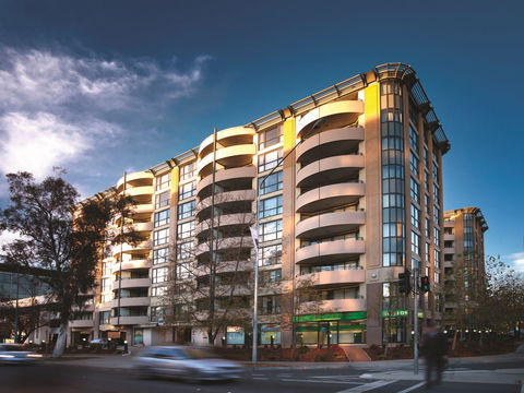 Adina Serviced Apartments Canberra James Court - Perths Hotel 0