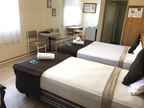Angel's Rest Motel - Perths Hotel 0