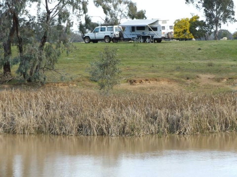 Broken Creek Bush Camp - Perths Hotel 0