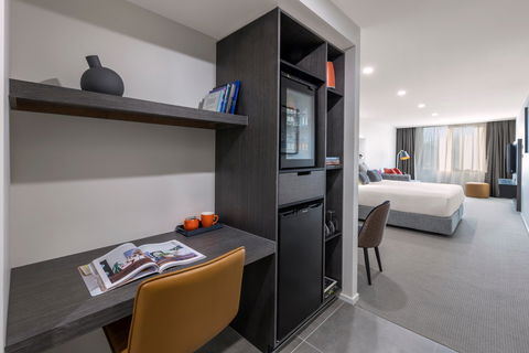 Deco Hotel Canberra - Perths Hotel 2