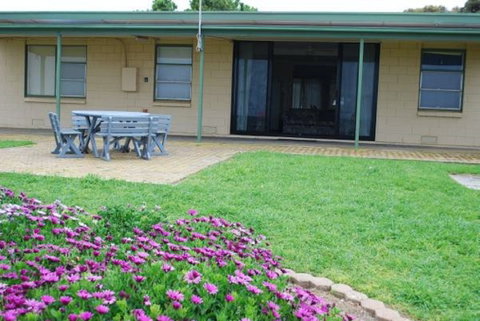 Dunworkin - Perths Hotel 1