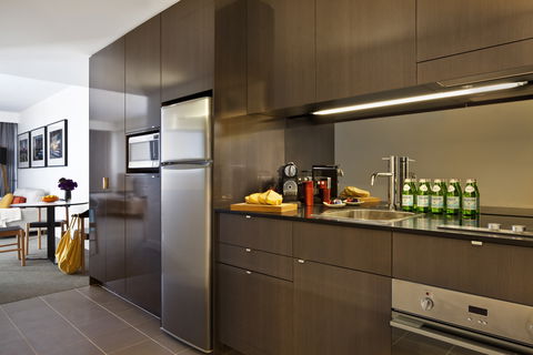 East Hotel + Apartments - Perths Hotel 1