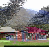 Jagumba - Perths Hotel