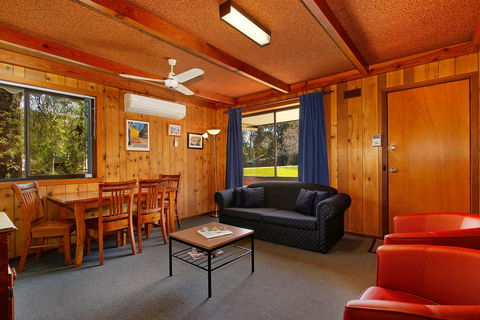Kalamunda 6 - Perths Hotel 1