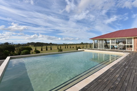 Noble Willow Estate - Perths Hotel 0