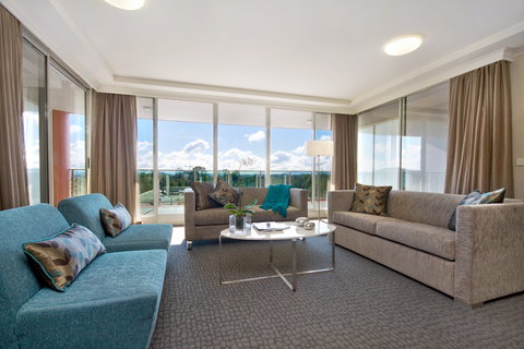Pacific Suites Canberra - Perths Hotel 2
