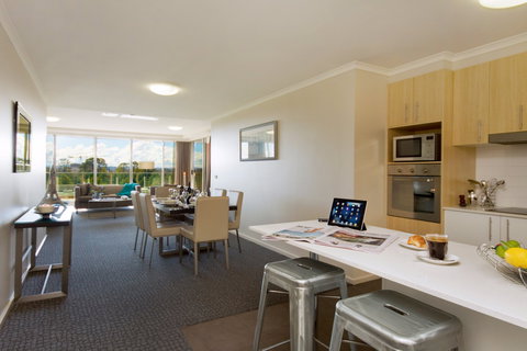 Pacific Suites Canberra - Perths Hotel 4