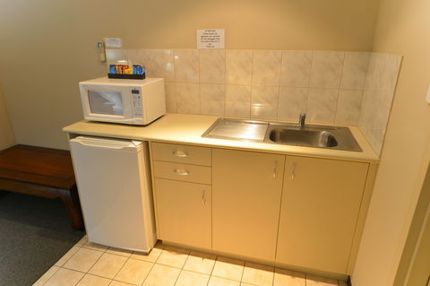 Wattle Grove Motel - Perths Hotel 1