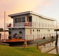 Alexia on The Murray - Perths Hotel