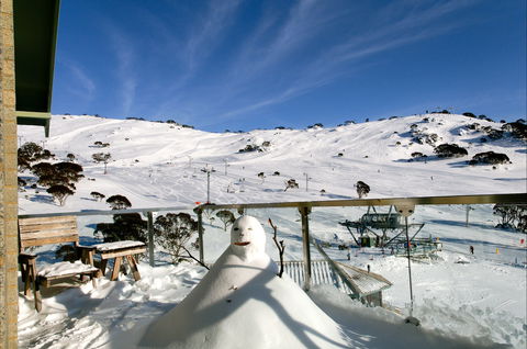Arlberg Lodge - Perths Hotel 1