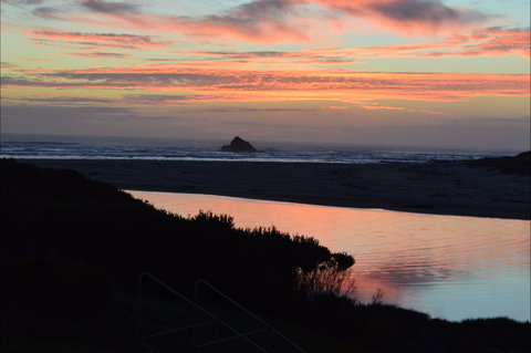 Arthur River Beach House - Perths Hotel 2