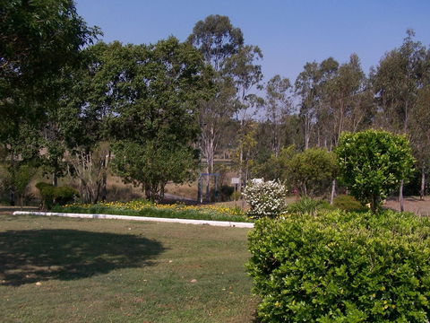 Eidsvold Caravan Park - Perths Hotel 2