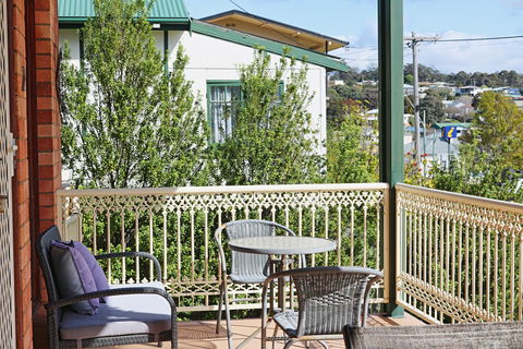 Jodi's Beach Retreat - Perths Hotel 1