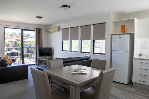Noosa Lakes Resort - Perths Hotel 2