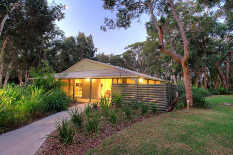 Port Stephens Treescape Camping And Accommodation - Perths Hotel 0