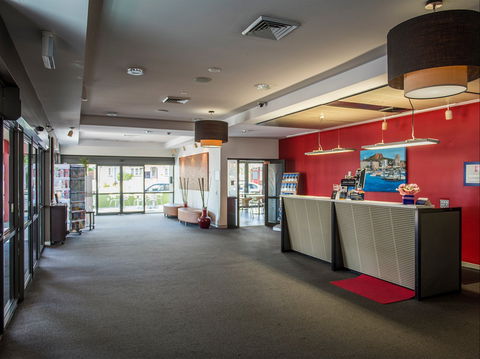 Townsville Central Hotel - Perths Hotel 1