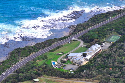 Whitecrest Great Ocean Road Resort - Perths Hotel 1