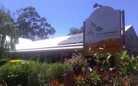 Adelaide Hills Getaway - Perths Hotel 0