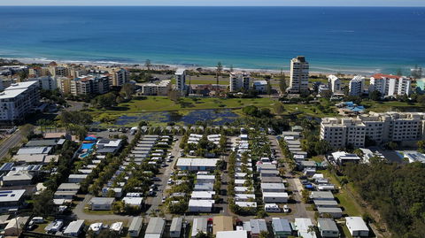 Alex Beach Cabins And Tourist Park - Perths Hotel 0