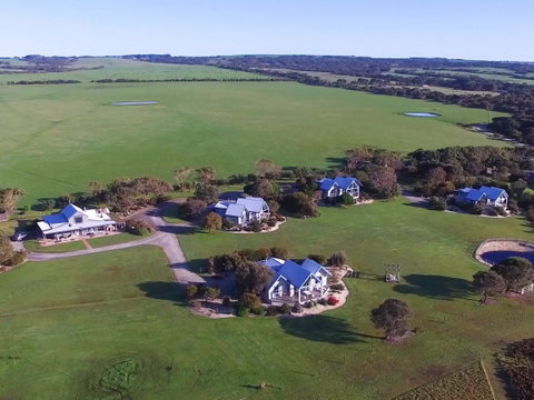 Bear Gully Coastal Cottages - Perths Hotel 0