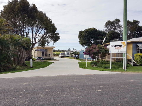 Browns Rocks Caravan Park - Perths Hotel 0