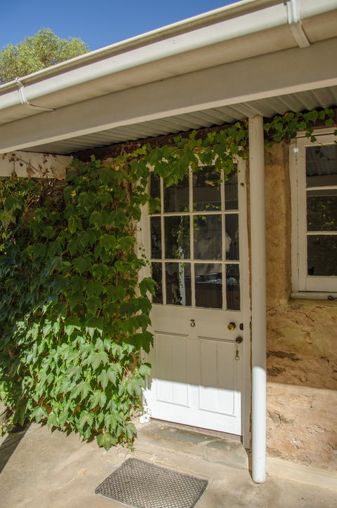 Ford Cottage Bed & Breakfast - Perths Hotel 1