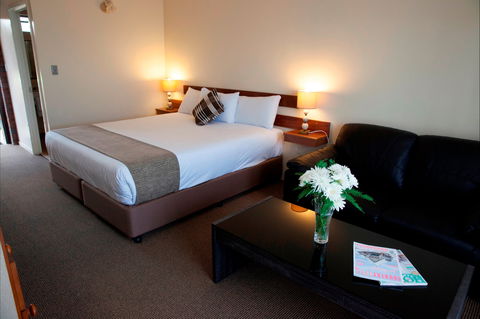 Longreach Motor Inn - Perths Hotel 0