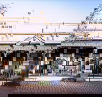 The Rising Sun Hotel - Perths Hotel