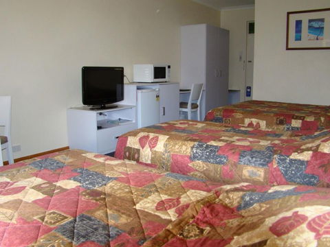 Dunsborough Inn Backpackers - Perths Hotel 2