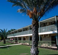 Bayview Coral Bay - Perths Hotel