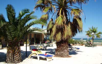 Tradewinds Seafront Apartments - Perths Hotel 0
